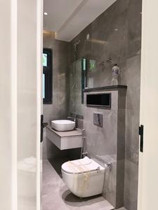 Common Bathroom Image of 1650 Sq.ft 3 BHK Builder Floor for sale in Sector 57 Gurgaon for Rs. 28000000