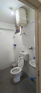 Bathroom Image of 1215 Sq.ft 2 BHK Apartment / Flat for sale in DS Max Samrat, Mathikere Bengaluru for Rs. 12500000