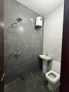Bathroom Image of 810 Sq.ft 2 BHK Builder Floor for rent in Sector 115 Mohali for Rs. 18000