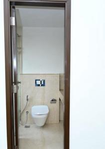 Bathroom Image of 1300 Sq.ft 3 BHK Apartment / Flat for rent in Piramal Aranya, Byculla Mumbai for Rs. 180000