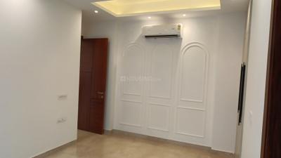 Bedroom Image of 2000 Sq.ft 3 BHK Builder Floor for sale in Chittaranjan Park New Delhi for Rs. 47500000