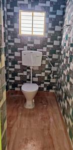 Bathroom Image of 800 Sq.ft 2 BHK Independent House for rent in Tollygunge Kolkata for Rs. 15650