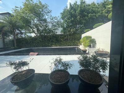 Balcony Image of 43560 Sq.ft 6 BHK Farm House for sale in DLF Farms New Delhi for Rs. 550000000
