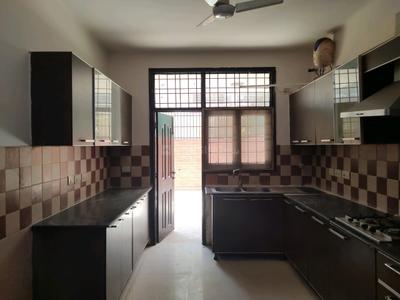 Kitchen Image of 3500 Sq.ft 4.5 BHK Independent House for sale in Ansal Florence Marvel, Sector 57 Gurgaon for Rs. 100000000