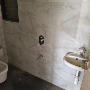 Image of 670 Sq.ft 2 BHK Apartment / Flat for rent in Oxford Navrang Crystal, Goregaon West, Mumbai for Rs. 60000