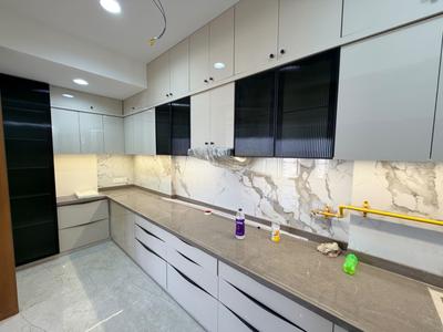 Kitchen Image of 2500 Sq.ft 3 BHK Apartment / Flat for rent in Vinayak Courtyard , PDPU Road Gandhinagar for Rs. 40000