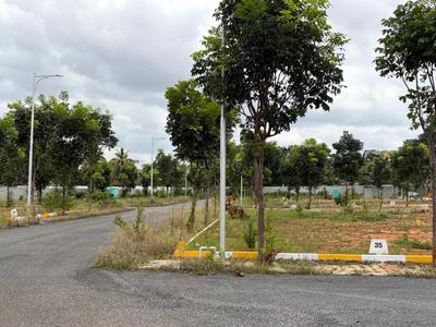 Image of 1200 Sq.ft Residential Plot / Land for sale in Ambika Daffodils, Kundana, Bengaluru for Rs. 6960000