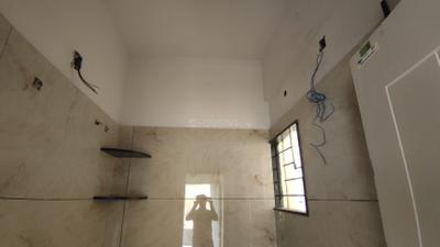Bathroom Image of 650 Sq.ft 1 BHK Builder Floor for rent in Singasandra Bengaluru for Rs. 25000