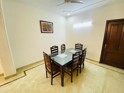 Hall Image of Premium Girls PG Nearby Downtown in DLF Phase 2, Gurgaon