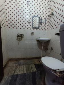 Bathroom Image of 1500 Sq.ft 4 BHK Builder Floor for sale in Swaraj Homes RWA Sethi Enclave Mohan Garden, Uttam Nagar New Delhi for Rs. 6000000