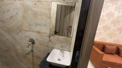Bathroom Image of 1500 Sq.ft 1 BHK Builder Floor for rent in Scheme 78 Indore for Rs. 19500