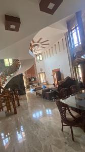 10 BHK Independent House