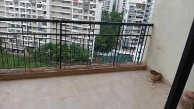Image of 1100 Sq.ft 2 BHK Apartment / Flat for rent in Kalpataru Splendour, Wakad, Pune for Rs. 35000