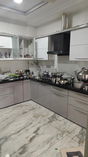 Chuna Bhatti Main Image 1