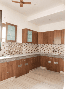 Kitchen Image of 2100 Sq.ft 3 BHK Builder Floor for rent in Sector 40 Gurgaon for Rs. 50000