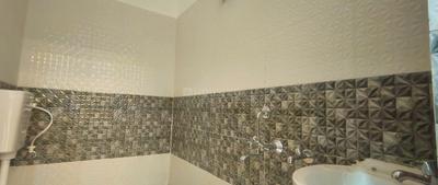 Bathroom Image of 2100 Sq.ft 4 BHK Independent House for sale in Sarojini Nagar Lucknow for Rs. 7500000