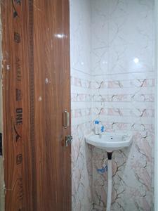 Common Bathroom Image of 1050 Sq.ft 2 BHK Apartment / Flat for sale in Sector 49 Noida for Rs. 4500000