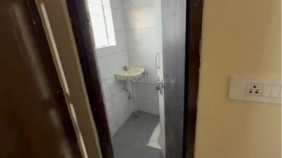 Bathroom Image of 900 Sq.ft 2 BHK Builder Floor for rent in Shyam Nagar Jaipur for Rs. 24000