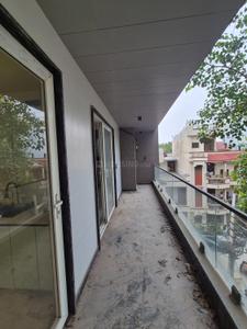 Balcony Image of 2000 Sq.ft 3 BHK Builder Floor for sale in Mansarover Garden New Delhi for Rs. 32500000
