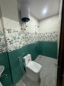 Image of 400 Sq.ft 1 BHK Builder Floor for rent in Sector 23 Dwarka, New Delhi for Rs. 21000