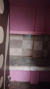 Kitchen Image of 550 Sq.ft 2 BHK Independent House for rent in Dadri Greater Noida for Rs. 5000