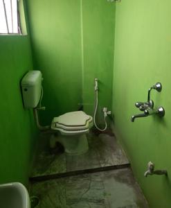 Bathroom Image of 800 Sq.ft 2 BHK Builder Floor for rent in Lohia Nagar Patna for Rs. 9000