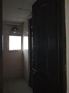 Common Bathroom Image of 1300 Sq.ft 3 BHK Apartment / Flat for rent in Amrapali Zodiac, Sector 120 Noida for Rs. 26000