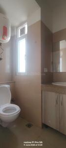 Bathroom Image of 1100 Sq.ft 3 BHK Apartment / Flat for sale in Emaar Emerald Estate, Sector 65 Gurgaon for Rs. 24500000