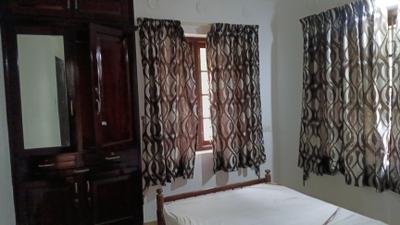 Bedroom Image of 1000 Sq.ft 2 BHK Builder Floor for rent in Pallikkara Kochi for Rs. 17000
