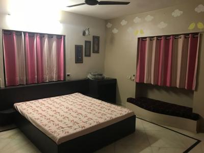 Bedroom Image of 3900 Sq.ft 5 BHK Independent House for rent in Vastrapur Ahmedabad for Rs. 120000