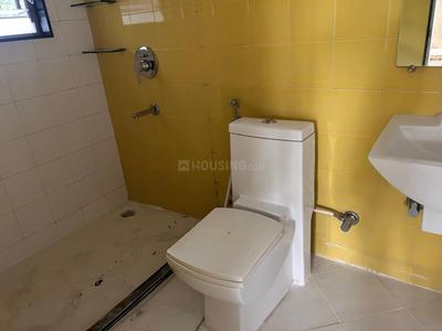 Bathroom Image of 1900 Sq.ft 4 BHK Apartment / Flat for rent in Darode Blossom Bouleward, Koregaon Park Pune for Rs. 180000