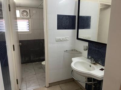Bathroom Image of 1700 Sq.ft 3 BHK Apartment / Flat for rent in Chamundi Vihar Layout Mysore for Rs. 42000