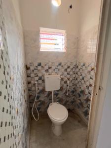 Bathroom Image of 780 Sq.ft 2 BHK Apartment / Flat for sale in Thakurpukur Kolkata for Rs. 2400000