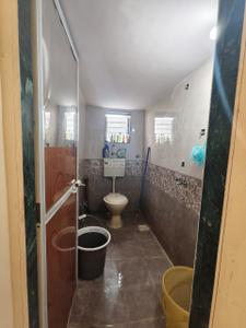 Bathroom Image of 725 Sq.ft 1 BHK Apartment / Flat for rent in Airoli Navi Mumbai for Rs. 22000