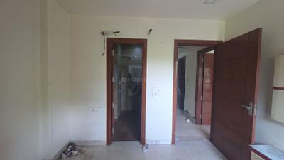 Bedroom Image of 1350 Sq.ft 3 BHK Builder Floor for rent in Pitampura New Delhi for Rs. 50000