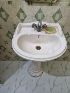 Image of 850 Sq.ft 1 BHK Builder Floor for rent in Sector 9, Faridabad for Rs. 15000