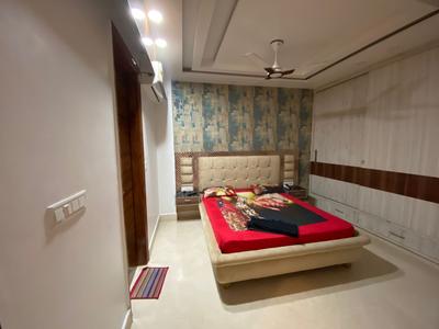Bedroom Image of 2200 Sq.ft 4 BHK Builder Floor for sale in Preet Vihar New Delhi for Rs. 45000000