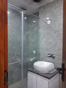 Common Bathroom Image of 1350 Sq.ft 3 BHK Builder Floor for sale in Paschim Vihar New Delhi for Rs. 26000000