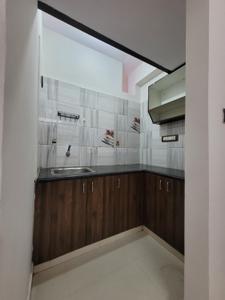 Kitchen Image of 900 Sq.ft 1 BHK Builder Floor for rent in BTM Layout Bengaluru for Rs. 18000