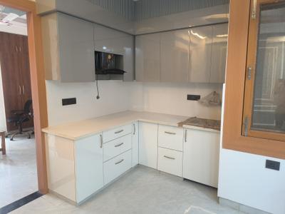 Kitchen Image of 1000 Sq.ft 2 BHK Apartment / Flat for sale in Sector 110 Noida for Rs. 2800000
