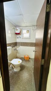 Bathroom Image of 1050 Sq.ft 2 BHK Apartment / Flat for rent in Bhayli Vadodara for Rs. 25000