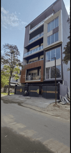 DLF Independent Floors Main Image 1