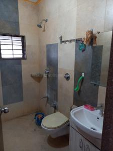 Bathroom Image of 1600 Sq.ft 3 BHK Apartment / Flat for rent in Vallabh Vidhyanagar Anand for Rs. 18000
