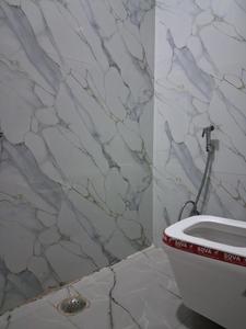Common Bathroom Image of 1650 Sq.ft 3 BHK Apartment / Flat for sale in Sector 104 Noida for Rs. 6800000
