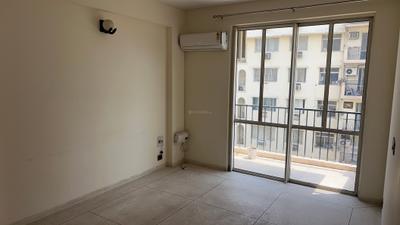 Living Room Image of 1377 Sq.ft 3 BHK Apartment / Flat for rent in DLF Ridgewood Estate, DLF Phase 4 Gurgaon for Rs. 65000