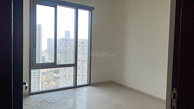 Bedroom Image of 780 Sq.ft 2 BHK Apartment / Flat for rent in Piramal Mahalaxmi South Tower, Worli Mumbai for Rs. 165000
