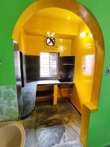 Kitchen Image of 750 Sq.ft 2 BHK Apartment / Flat for rent in Airport Gate no. 1 Kolkata for Rs. 10000
