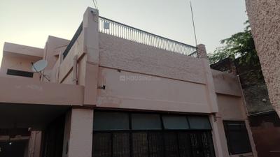 Building Image of 2000 Sq.ft 7 BHK Independent House for rent in Rakabganj Agra for Rs. 50000