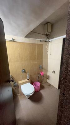 Bathroom Image of 550 Sq.ft 1 BHK Apartment / Flat for rent in Siddhi Highland Park, Thane West Thane for Rs. 29000