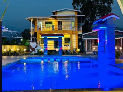 10 BHK Farm House